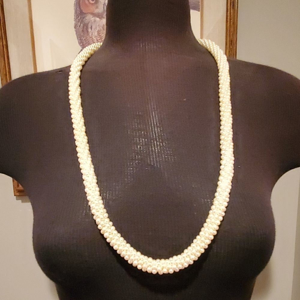 Vintage Cream Faux Pearl Necklace
